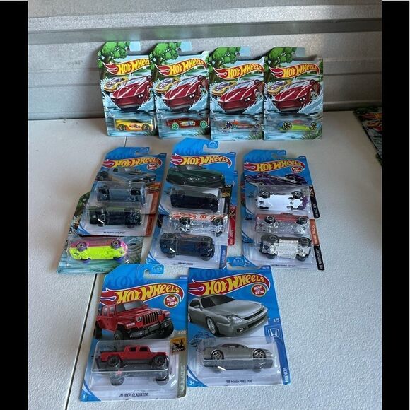 15 New Hot Wheels - Picture 1 of 5